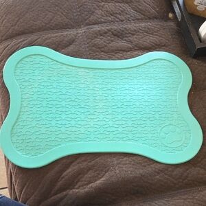 Turquoise Dog Feeding Mat